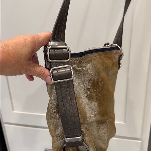 Natasha Dueham Gold and Blue Leather Crossbody Bag NWOT - Picture 3 of 15